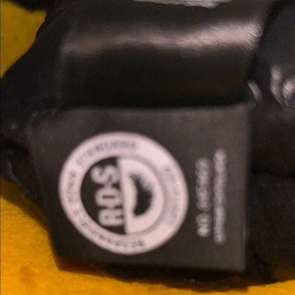 NWOT Shiny Black Puffer Mittens - Picture 4 of 7